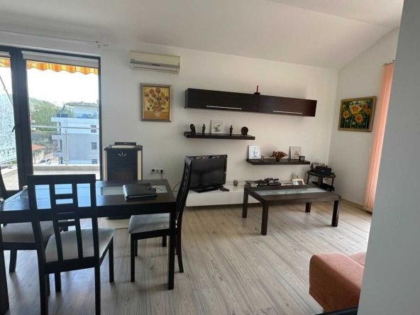 Двустаен апартамент в Карлово - 135 кв.м за 852 €/кв.м - Снимка #1