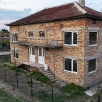 Къща в Долни чифлик - 390 кв.м за 265 €/кв.м - Снимка #1