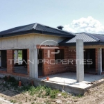 Къща в с. Първенец, Област Пловдив - 254 кв.м за 1063 €/кв.м - Снимка #1