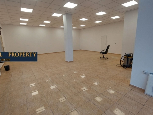 Дава се под наем Офис в Варна, Възраждане 4 - 100 кв.м за 1000 € - Снимка #1