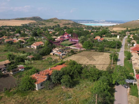 Парцел в Варна, Левски - 3113 кв.м за 14 €/кв.м - Снимка #1