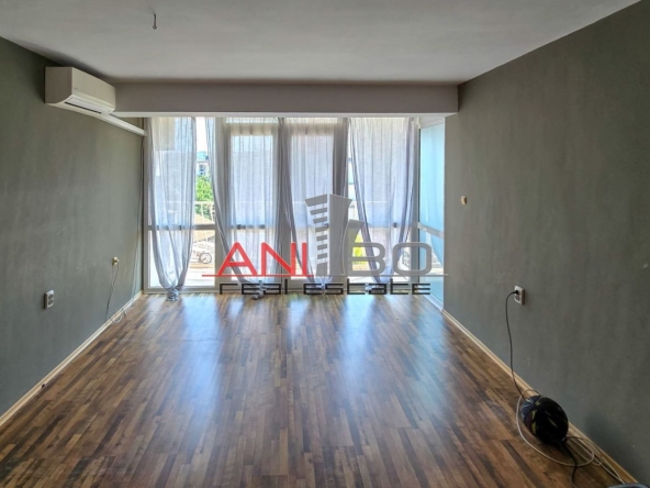 Двустаен апартамент в Варна, Гръцка махала - 63 кв.м за 2935 €/кв.м - Снимка #1