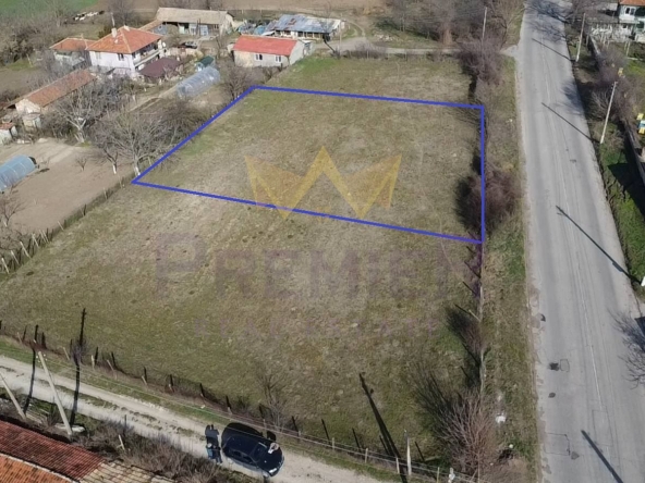 Парцел в с. Петров дол, Област Варна - 1330 кв.м за 21 €/кв.м - Снимка #1