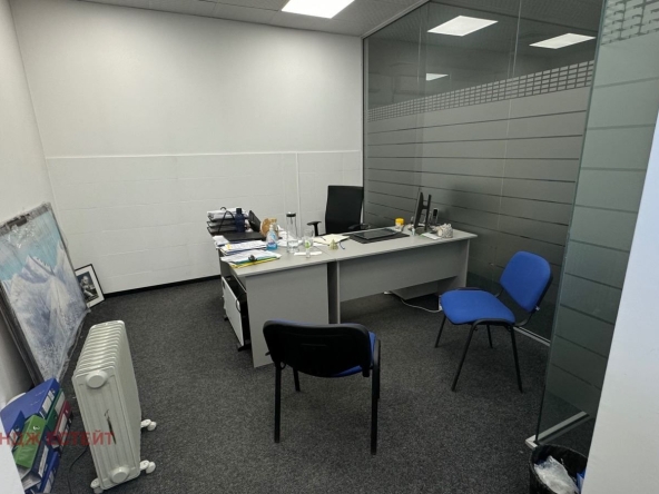 Дава се под наем Офис в София, Студентски град - 30 кв.м за 250 € - Снимка #1