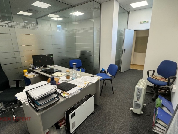 Дава се под наем Офис в София, Студентски град - 70 кв.м за 700 € - Снимка #1