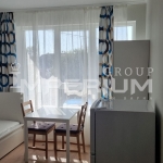 Дава се под наем Едностаен апартамент в Варна, Бриз - 30 кв.м за 255 € - Снимка #1