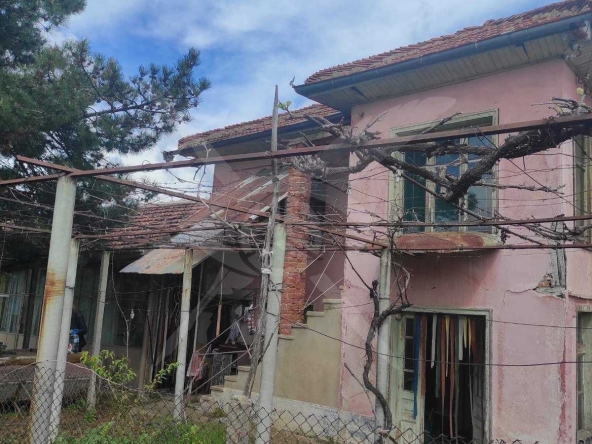 Къща в с. Стрелци, Област Пловдив - 100 кв.м за 350 €/кв.м - Снимка #1