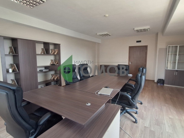 Офис в Стара Загора, Опълченски - 143 кв.м за 1400 €/кв.м - Снимка #1