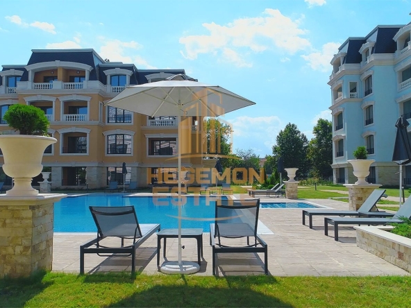 Двустаен апартамент в к.к. Св.Св. Константин и Елена - 77 кв.м за 2806 €/кв.м - Снимка #1