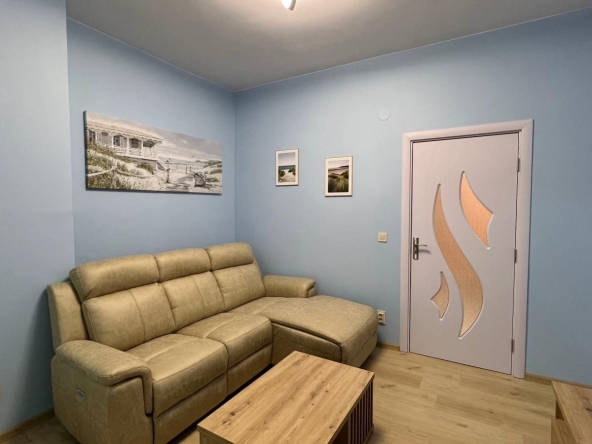 Дава се под наем Двустаен апартамент в София, Център - 65 кв.м за 749 € - Снимка #1