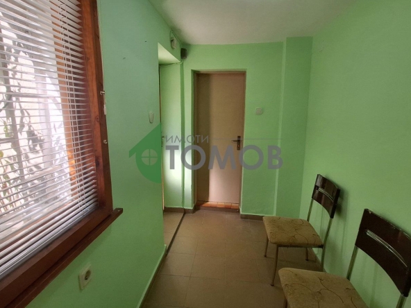 Дава се под наем Офис в Стара Загора, Център - 20 кв.м за 153 € - Снимка #1