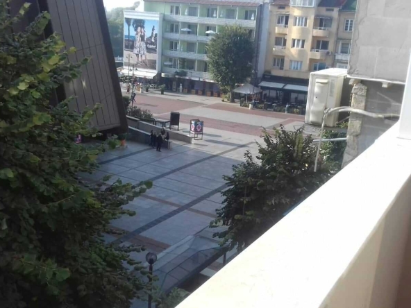 Дава се под наем Четиристаен апартамент в Варна, Чаталджа - 100 кв.м за 900 € - Снимка #1