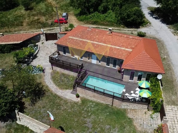 Къща в с. Баново, Област Варна - 319 кв.м за 1254 €/кв.м - Снимка #1