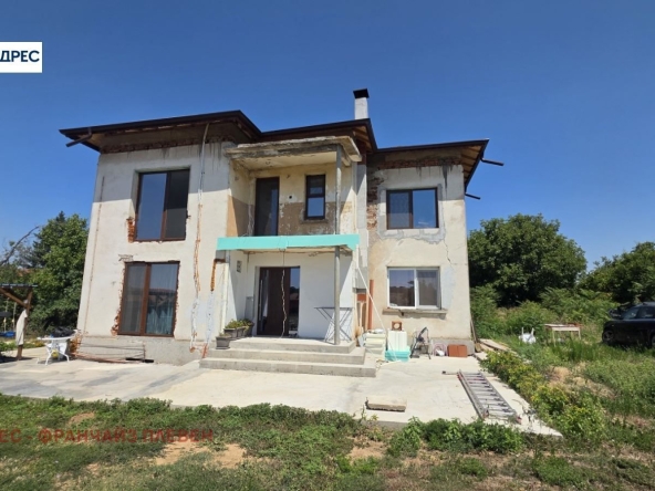 Къща в с. Радишево, Област Плевен - 134 кв.м за 1045 €/кв.м - Снимка #1