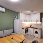 Дава се под наем Тристаен апартамент в Варна, Лятно кино Тракия - 75 кв.м за 716 € - Снимка #1