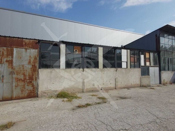 Промишлена сграда в с. Царацово, Област Пловдив - 500 кв.м за 390 €/кв.м - Снимка #1