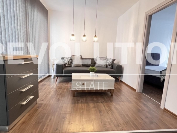 Дава се под наем Тристаен апартамент в Варна, Център - 70 кв.м за 800 € - Снимка #1