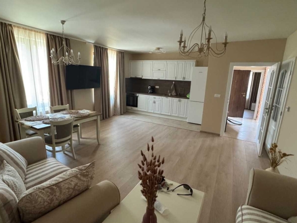 Дава се под наем Двустаен апартамент в Пловдив, Център - 74 кв.м за 700 € - Снимка #1