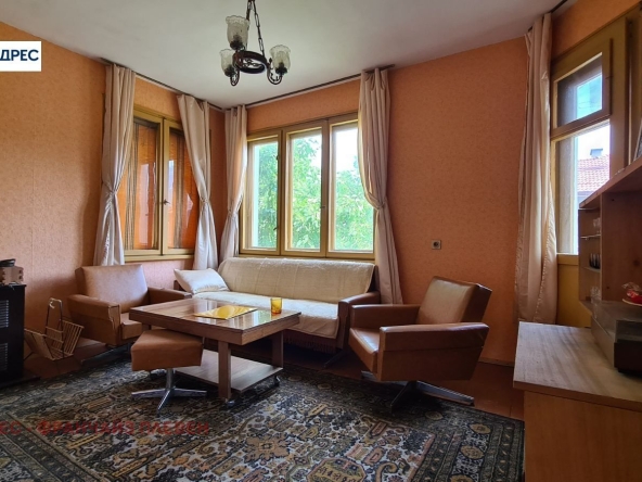 Етаж от къща в Берковица - 98 кв.м за 531 €/кв.м - Снимка #1