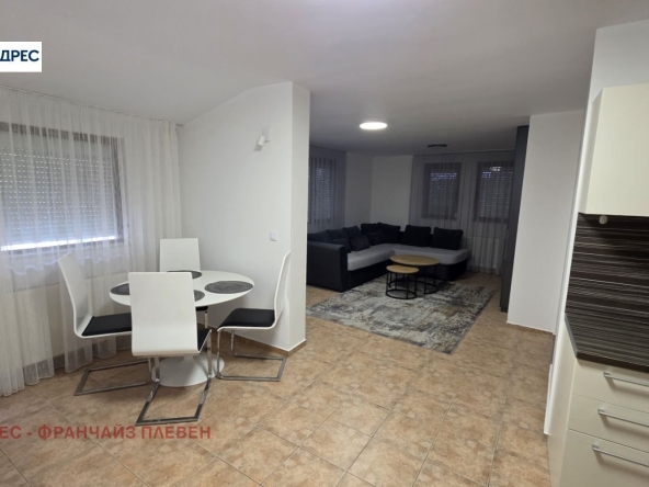 Тристаен апартамент в Плевен, Мара Денчева - 82 кв.м за 1769 €/кв.м - Снимка #1