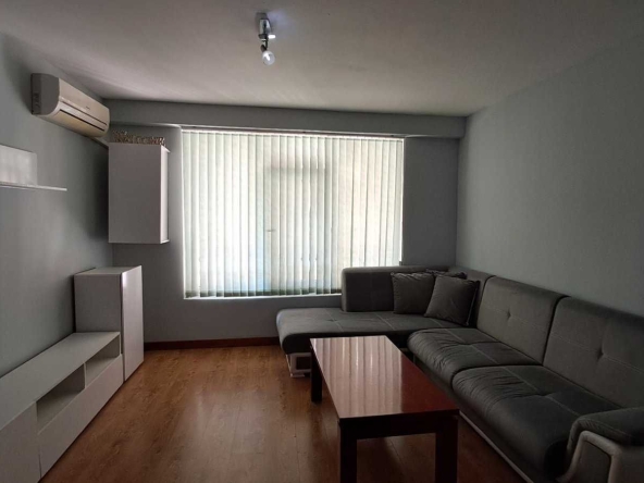 Дава се под наем Двустаен апартамент в Пловдив, Център - 50 кв.м за 306 € - Снимка #1