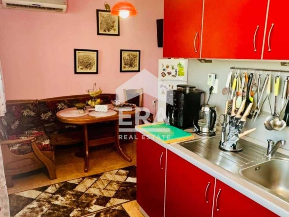 Четиристаен апартамент в Варна, Център - 102 кв.м за 1960 €/кв.м - Снимка #1