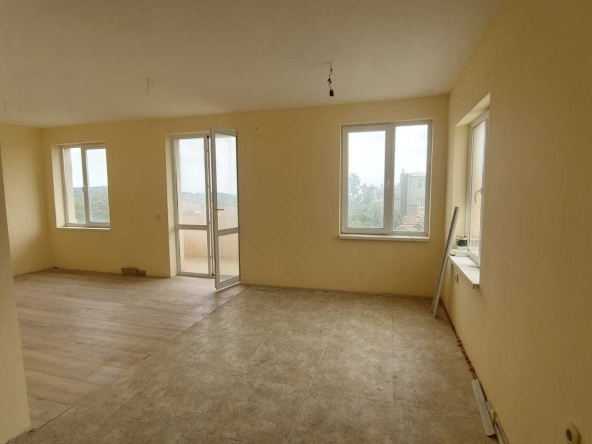Двустаен апартамент в Варна, Виница - 74 кв.м за 1622 €/кв.м - Снимка #1