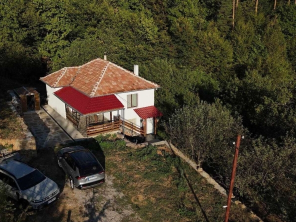 Къща в с. Драгневци, Област Габрово - 100 кв.м за 1400 €/кв.м - Снимка #1