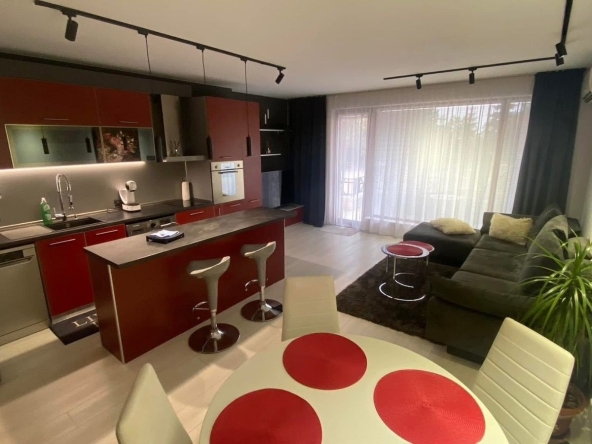 Дава се под наем Тристаен апартамент в Варна, м-т Евксиноград - 120 кв.м за 1250 € - Снимка #1