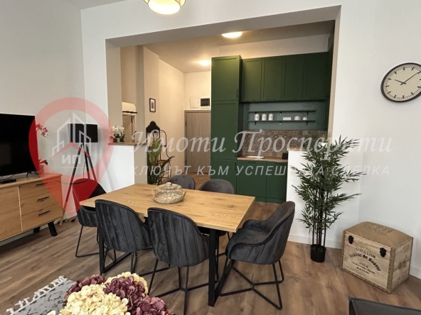 Дава се под наем Двустаен апартамент в София, Център - 67 кв.м за 800 € - Снимка #1