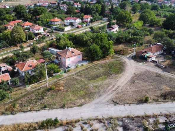 Парцел в Радомир - 1100 кв.м за 28 €/кв.м - Снимка #1