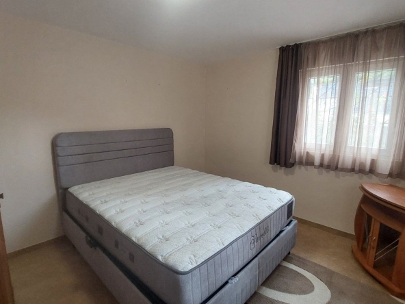 Дава се под наем Тристаен апартамент в Варна, ХЕИ - 50 кв.м за 408 € - Снимка #1