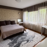 Тристаен апартамент в София, Гоце Делчев - 85 кв.м за 9 €/кв.м - Снимка #1