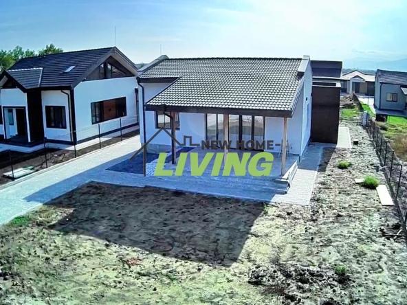 Къща в с. Радиново, Област Пловдив - 175 кв.м за 1880 €/кв.м - Снимка #1