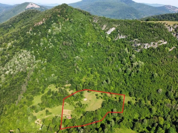 Къща в Тетевен - 12710 кв.м за 8 €/кв.м - Снимка #1