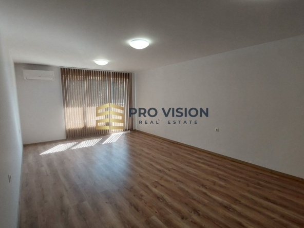 Дава се под наем Офис в Варна, Гранд Мол Варна - 57 кв.м за 342 € - Снимка #1