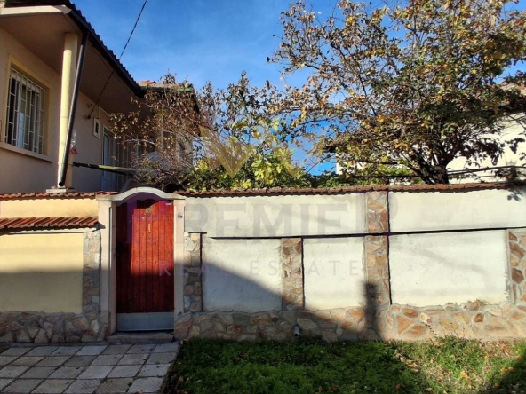 Къща в с. Бежаново, Област Ловеч - 200 кв.м за 133 €/кв.м - Снимка #1