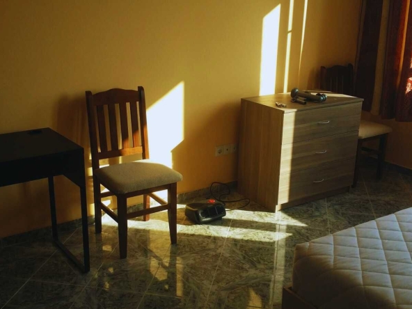 Дава се под наем Едностаен апартамент в София, Студентски град - 40 кв.м за 420.75 € - Снимка #1