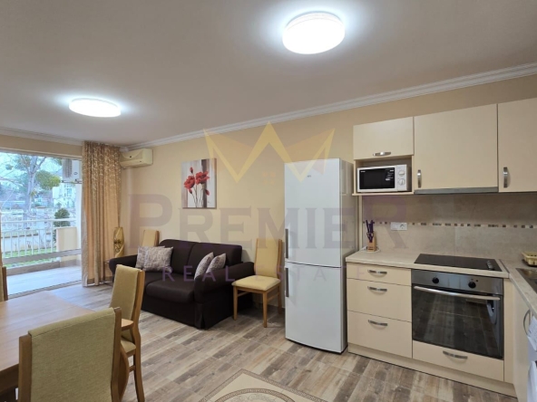 Двустаен апартамент в к.к. Слънчев бряг - 68 кв.м за 1471 €/кв.м - Снимка #1