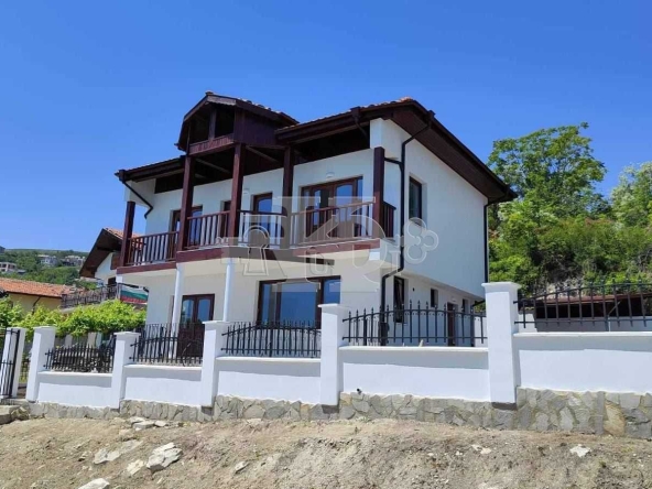 Къща в Добрич, Автогара - 160 кв.м за 1657 €/кв.м - Снимка #1