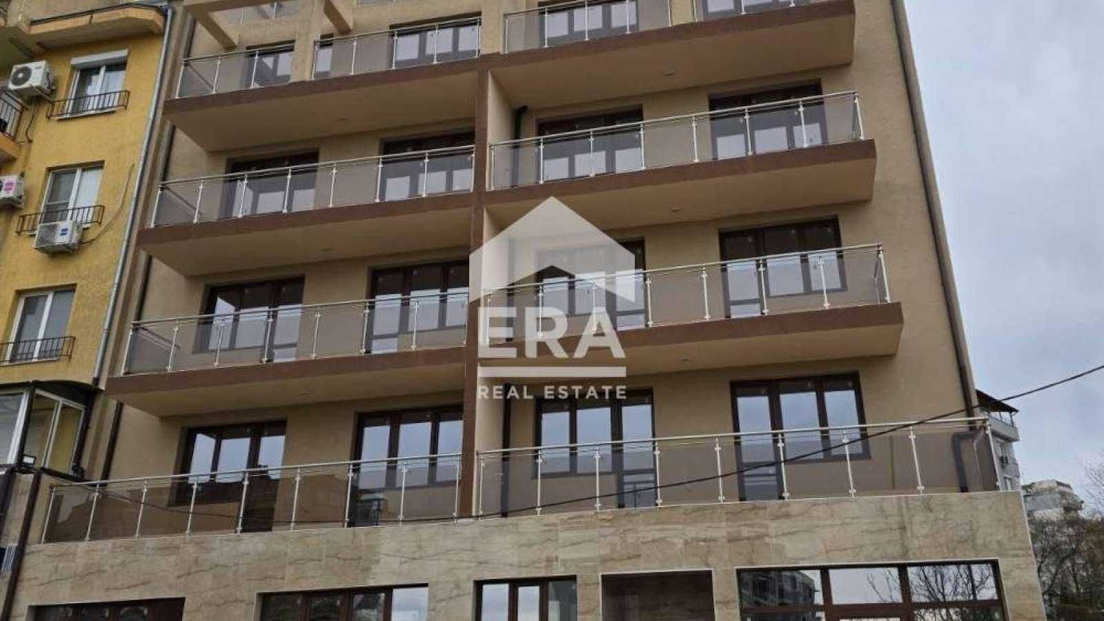 Тристаен апартамент в Русе, Център - 123 кв.м за 620 €/кв.м - Снимка #1