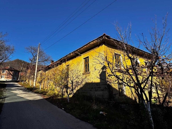 Къща в Севлиево - 164 кв.м за 171 €/кв.м - Снимка #1