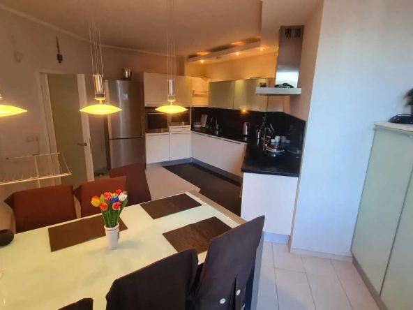 Дава се под наем Двустаен апартамент в София, Център - 55 кв.м за 433.5 € - Снимка #1