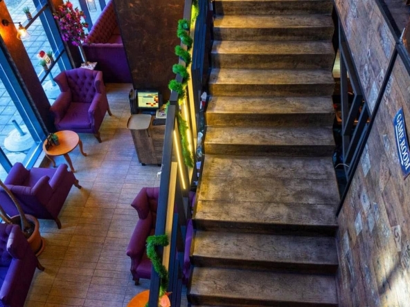 Дава се под наем Заведение в Бургас, Център - 400 кв.м за 1020 € - Снимка #1