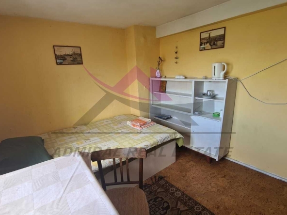 Дава се под наем Едностаен апартамент в Варна, ВИНС - 16 кв.м за 170 € - Снимка #1
