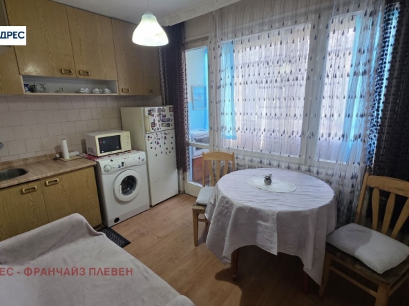 Тристаен апартамент в Плевен, Широк център - 75 кв.м за 680 €/кв.м - Снимка #1
