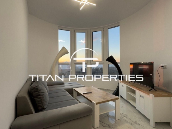 Дава се под наем Тристаен апартамент в Бургас, Зорница - 160 кв.м за 1326 € - Снимка #1