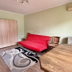 Дава се под наем Двустаен апартамент в Бургас, Славейков - 70 кв.м за 498.27 € - Снимка #1