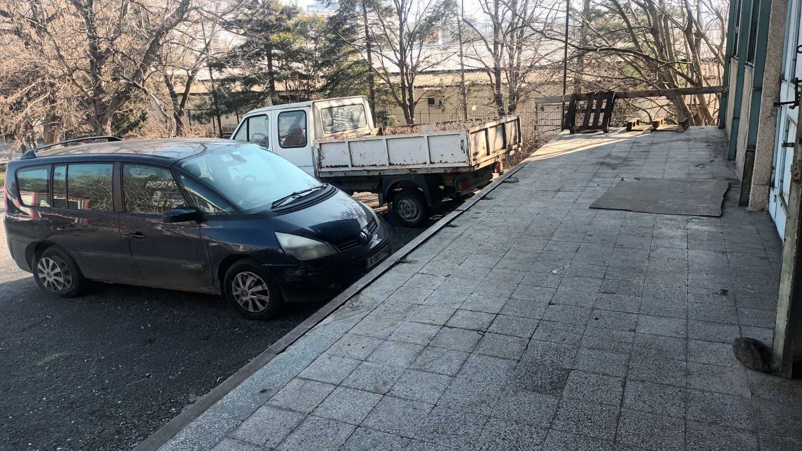 Дава се под наем Склад в Бургас, Изгрев - 352 кв.м за 1761.03 € - Снимка #1