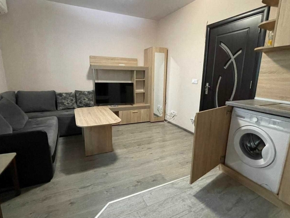 Дава се под наем Двустаен апартамент в Варна, Колхозен пазар - 50 кв.м за 375 € - Снимка #1